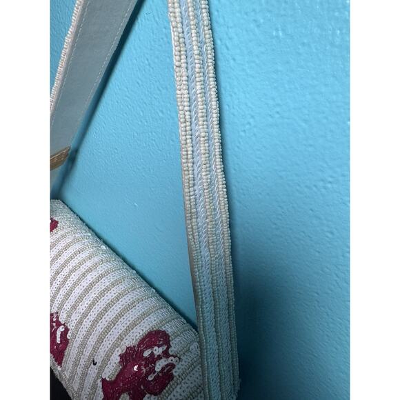 VIRAL TIKTOK HTF HANDCRAFTED IN INDIA BEADED LOBSTER BAG “BEAUTIFUL” - Picture 8 of 11